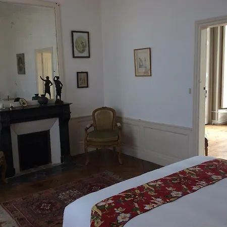 Des Tailles Bed & Breakfast *