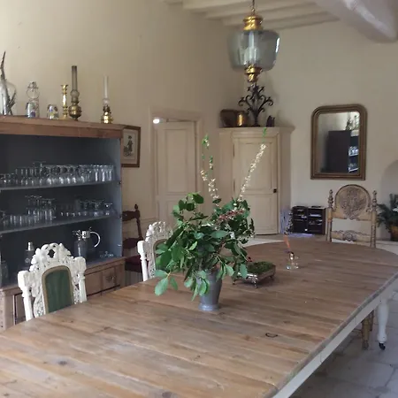 Des Tailles Bed & Breakfast *